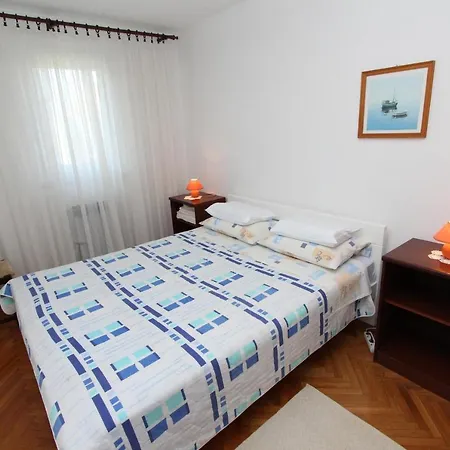 Rokov Apartman *