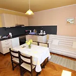 Apartament Rokov